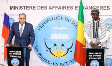 MALI-RUSSIE : LE PRÉSIDENT DE LA TRANSITION A ACCORDÉ UNE AUDIENCE À SERGUEÏ LAVROV