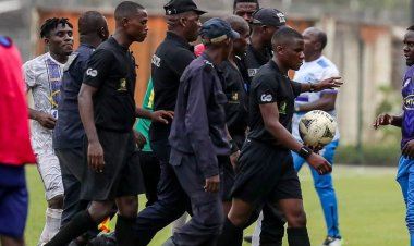 FECAFOOT : Suspension d'arbitres pour manquements graves lors des matchs de football de l'Elite One et Two