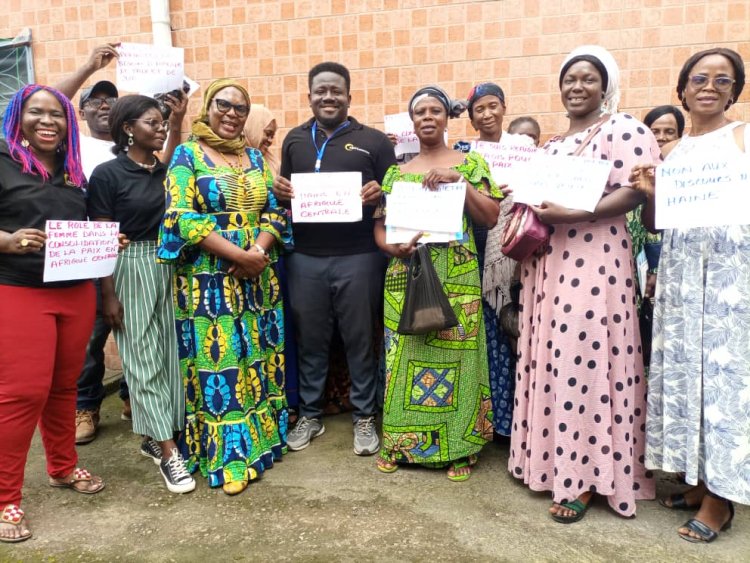 Cameroun - Des femmes réfugiées de Douala s'engagent contre les discours de haine et les fake news