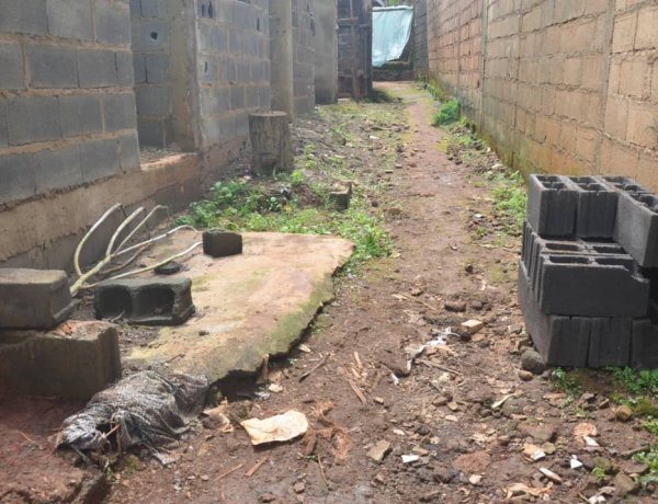 Abandonnée et Victime d'Injustice Foncière : Le Cri de Détresse de MAWA KENGNE Bernadette Chantale à Bafoussam 3