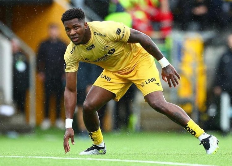 "Faris Moumbagna, l'attaquant camerounais convoité par les grands clubs européens"